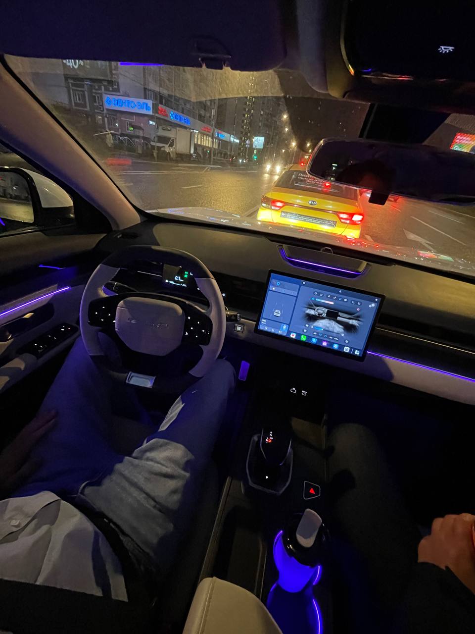 tg: Дружище, я правильно понимаю что добраться до подстаканников можно сня…