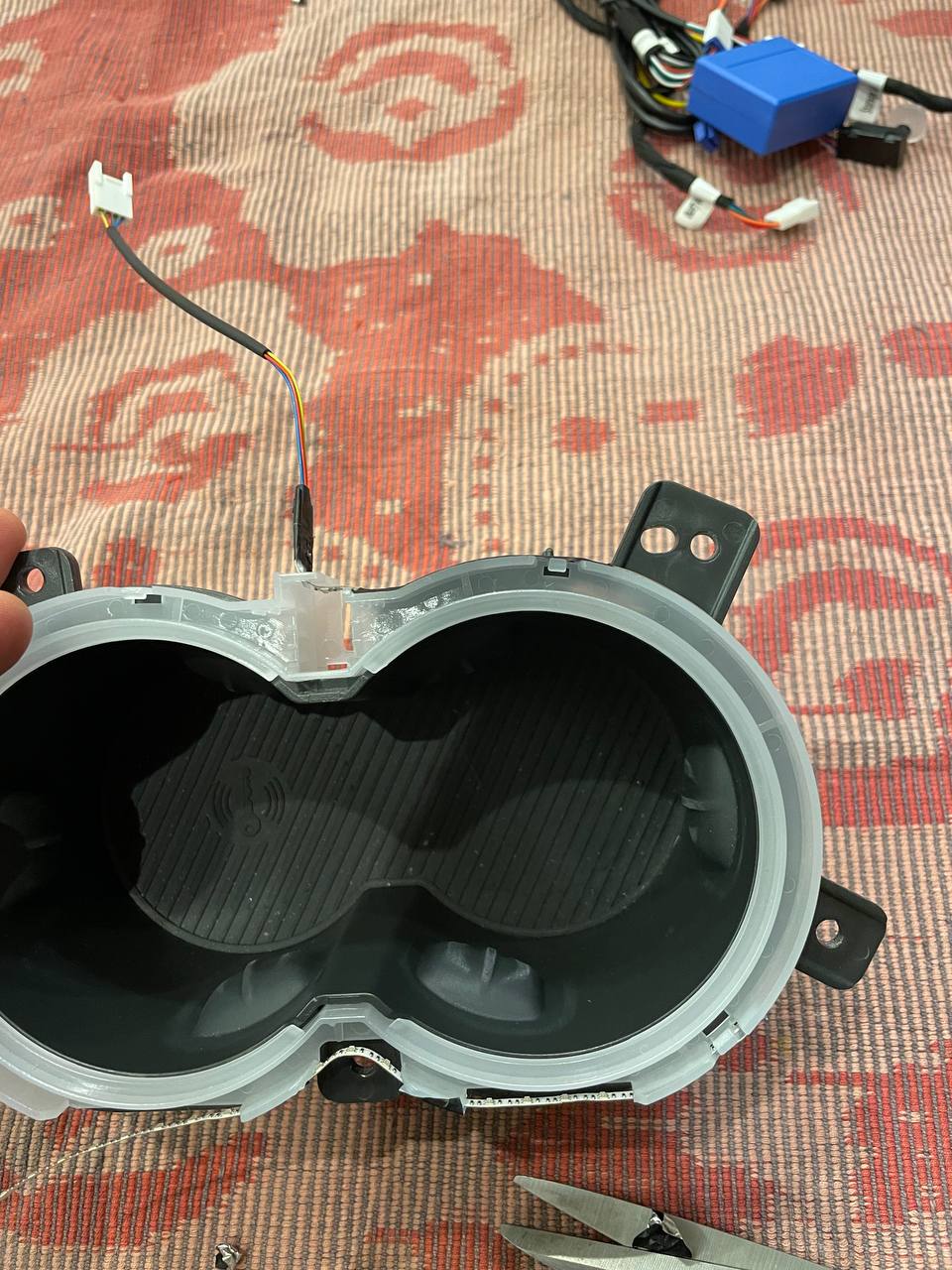 tg: Дружище, я правильно понимаю что добраться до подстаканников можно сня…