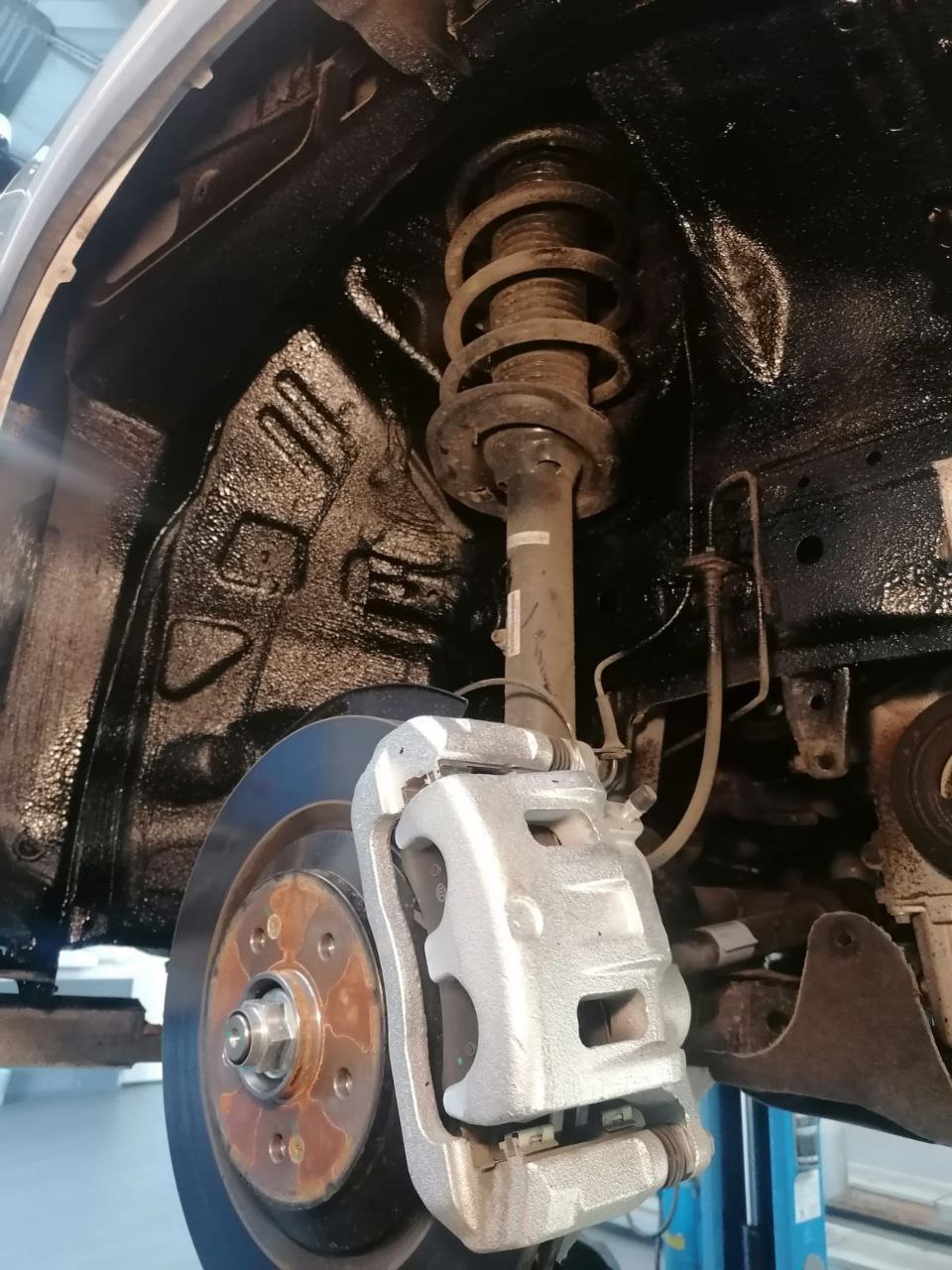 tg: С завода уже ржавая выходит что ли?))) По дну имею ввиду ))