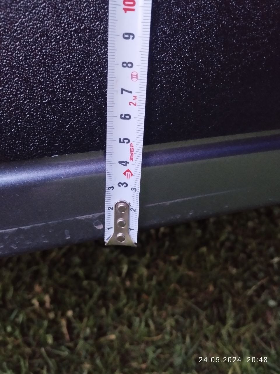 tg: Пластиковый уголок на 3М приклейте,и будет норм.