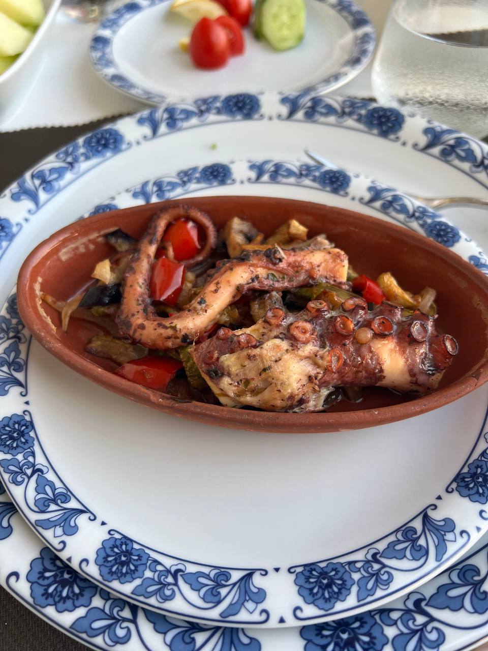 tg: я щас тебя заблокирую минут на 10..., чисто слезы вытру и успокоюсь...…