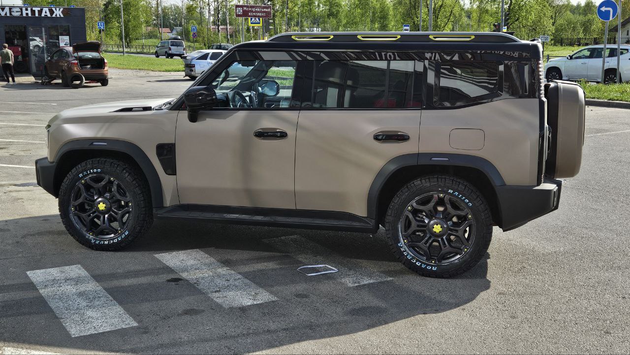 tg: Поставил 275/55. Впритык. Но проставки будут ещё 20 мм