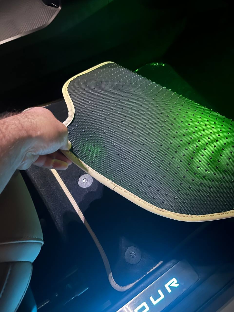 tg: Супер, тоже жду👌Михаил, а коврики где брали?