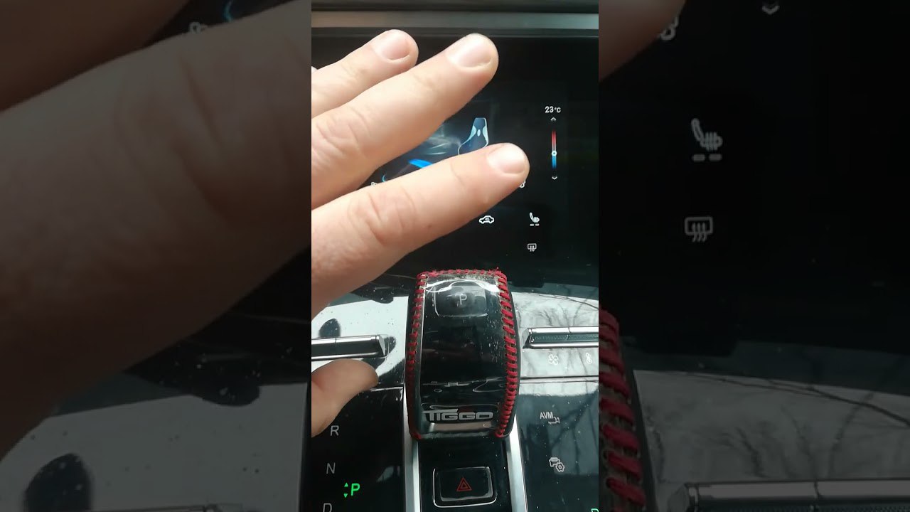 tg: Ужасно работает климат-контроль. Если впереди ещё можно настроить тепл…