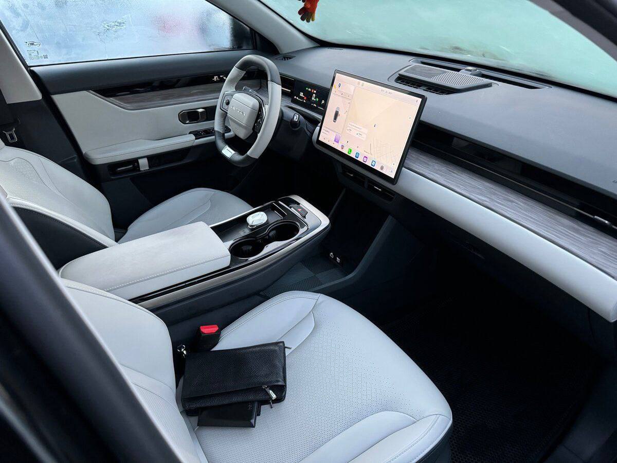 tg: Скиньте пожалуйста фото своих светло серых машин, выбираю между цветам…