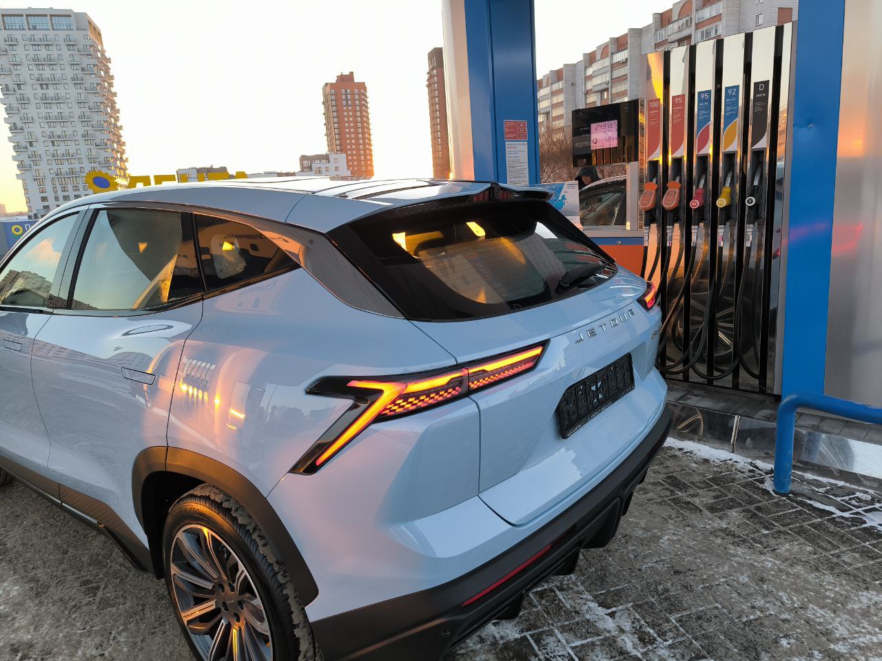 tg: Скиньте пожалуйста фото своих светло серых машин, выбираю между цветам…