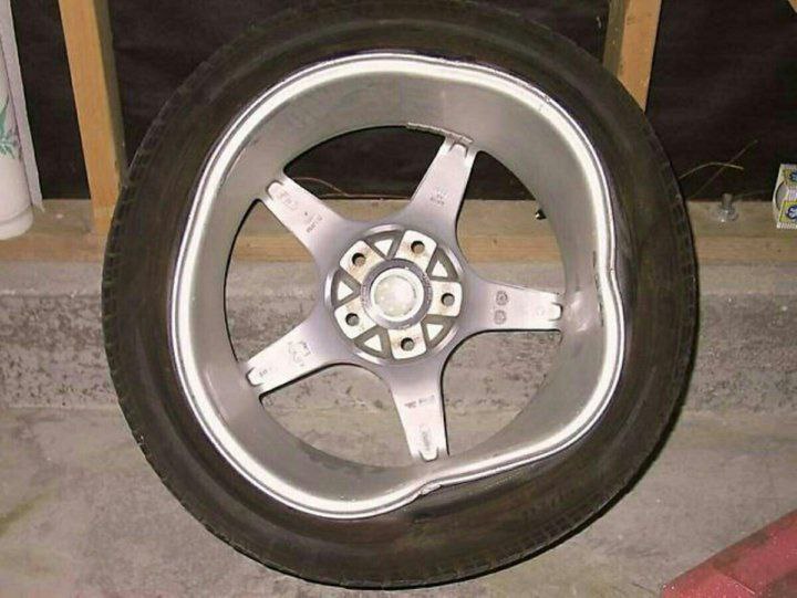 tg: Добрый день. Кто ставил на машину диски r20, как с выбором дисков? Нам…