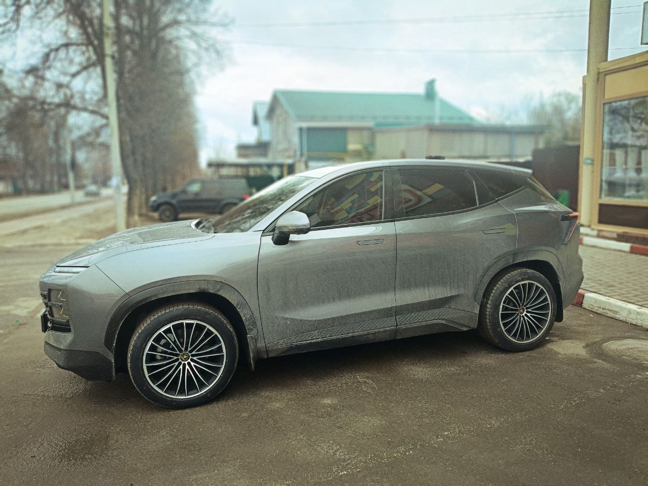 tg: Наконец то поменял резину на этих дисках.. Вроде смотрится не че так .…