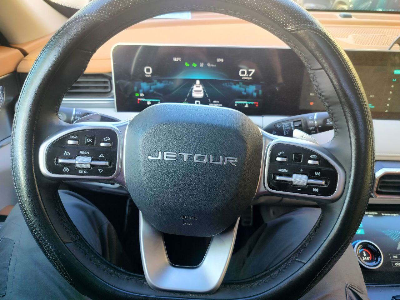 tg: Ребят, привет 👋 Никто не сталкивался с такой проблемой с кожей на рул…