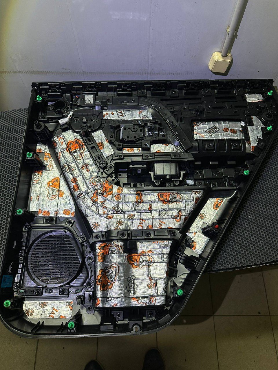 tg: Кто даст совет по шумоизоляции под подкрылки? В Т1 Как прикреплять? М…